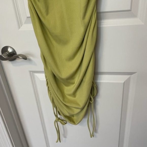 Illa Illa‎ - Ruched Ribbed Bodycon Midi Dress - Picture 4 of 6